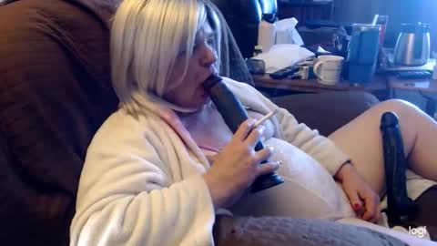 dawndoesall online show from February 22, 10:20 pm