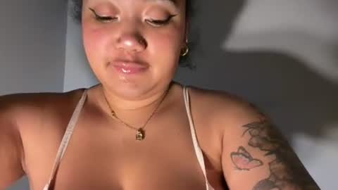 dayqueen1 online show from June 18, 9:25 am