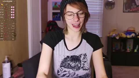 Rat online show from October 17, 3:27 pm