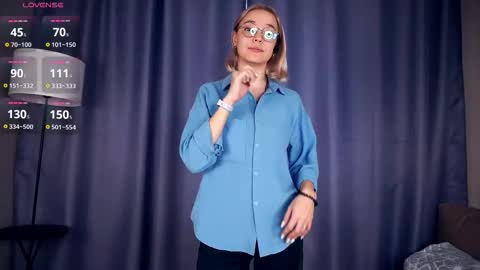 Charlie 18yo online show from October 7, 6:31 am