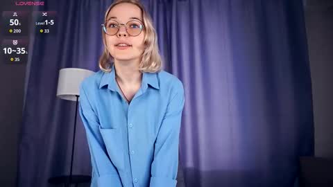 Charlie 18yo online show from October 4, 6:44 am