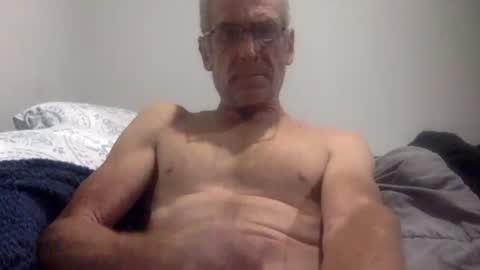 deanofflove221000 online show from September 26, 4:26 pm