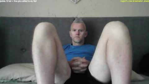 deanthejellybean online show from May 12, 10:46 am