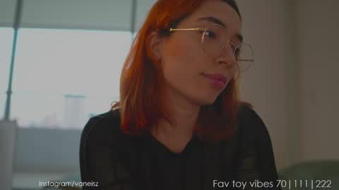 Snapshot of dearnina chatting on March 12, 10:17 pm NINA 30OFF online show from March 12, 10:17 pm