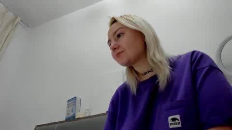 Snapshot of debbie_taylor chatting on February 13, 8:55 pm Debbie Mon Tue Fri Sun Sat GMT 3 1000am - 0400pm online show from February 13, 8:55 pm