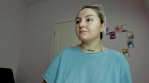 Snapshot of debbie_taylor chatting on December 30, 3:12 pm Debbie Mon Tue Fri Sun Sat GMT 3 1000am - 0400pm online show from December 30, 3:12 pm