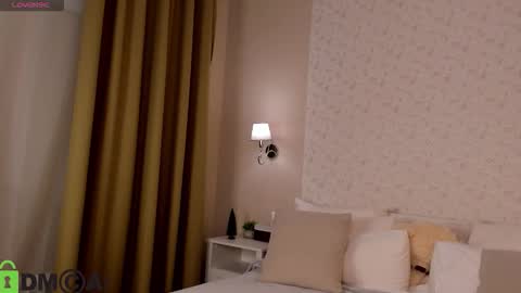 Jennifer online show from February 3, 11:30 pm