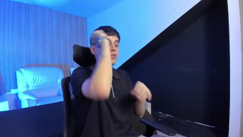 declan_fox online show from September 30, 4:23 am