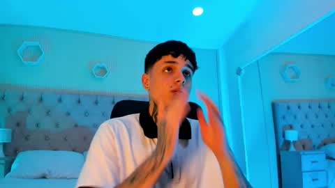 declan_fox online show from October 18, 4:49 am