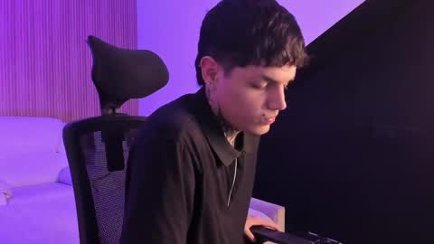 declan_fox online show from October 13, 1:24 pm