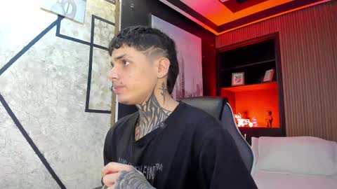 declan_fox online show from September 28, 5:27 am