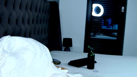   Tikhomirov old usersname    Instagram- tikhomirovandreea17 Twitter DeeaOfficial17  online show from December 14, 1:38 pm