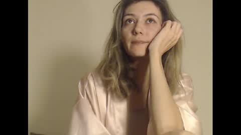 Snapshot of deelightfull chatting on February 12, 6:30 pm Deelightfull online show from February 12, 6:30 pm