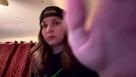 deepthroatqueen33 online show from January 8, 11:21 pm