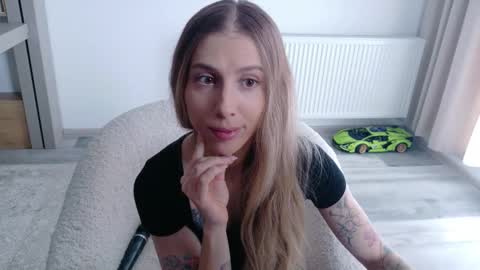 Di online show from February 19, 11:09 am