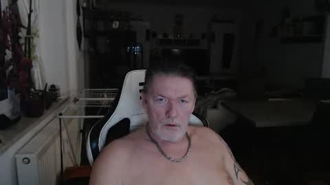 deinprinz2312 online show from January 16, 4:54 am