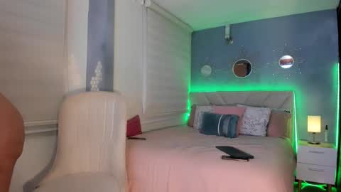 deisy1927 online show from February 7, 4:26 am