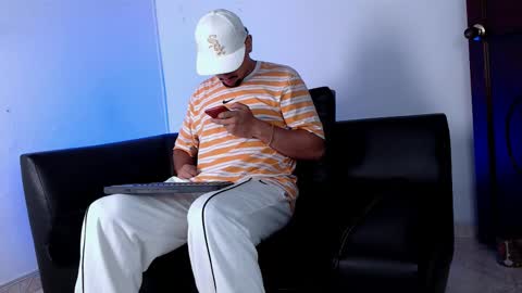  DEIVY  online show from February 1, 2:25 pm