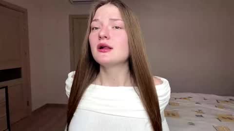 Mila online show from February 19, 7:18 am