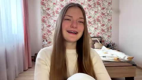 Mila online show from February 7, 8:39 am