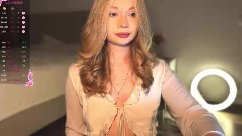 Dia online show from February 23, 7:49 pm