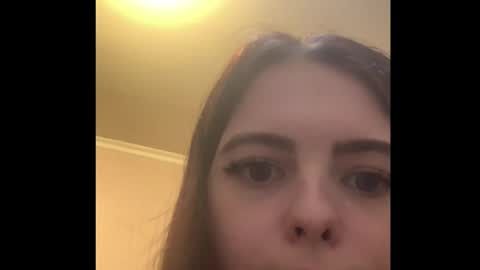 Kiki online show from April 4, 5:31 pm