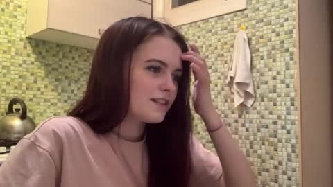 Kiki online show from April 5, 5:32 pm