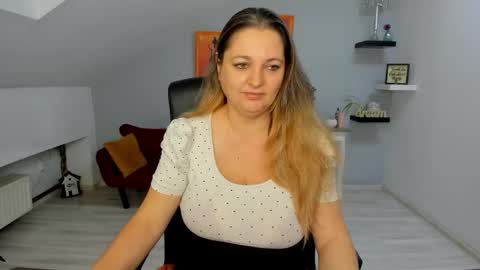 DeliciousLolly online show from November 4, 4:25 am