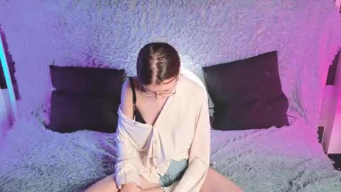 Rochel online show from December 14, 8:15 pm