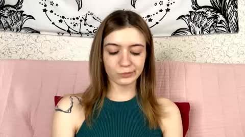 Sia online show from March 15, 1:25 pm