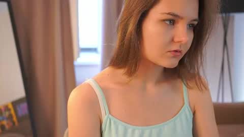 Hi my name is Sari nice to see you in my Room online show from June 18, 4:07 am
