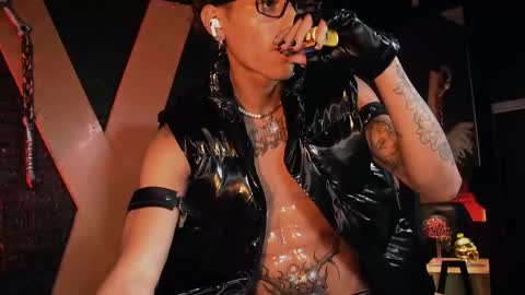 Snapshot of demonkush_ chatting on September 9, 6:24 am DemonKush online show from September 9, 6:24 am