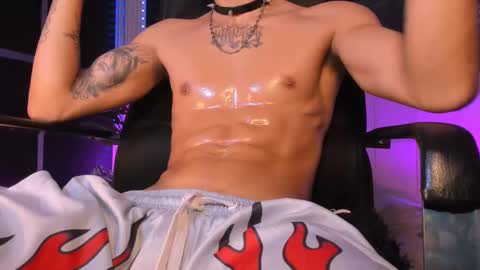 Snapshot of demonkush_ chatting on February 25, 12:49 pm DemonKush online show from February 25, 12:49 pm