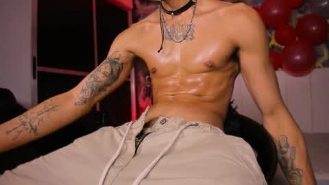Snapshot of demonkush_ chatting on February 17, 4:31 am DemonKush online show from February 17, 4:31 am