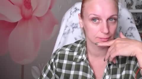 denhiey online show from October 20, 5:40 pm