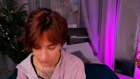 Snapshot of deniseparadise chatting on December 31, 11:53 am Unfortunately Denise has discontinued her work but I hope you will be excited about the new cool girl Jia online show from December 31, 11:53 am