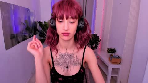 Snapshot of deniseparadise chatting on January 12, 10:22 pm Unfortunately Denise has discontinued her work but I hope you will be excited about the new cool girl Jia online show from January 12, 10:22 pm
