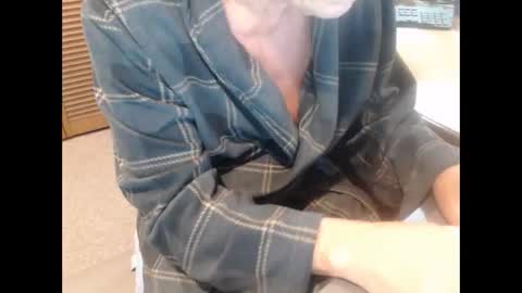 Den  Jet online show from January 13, 10:34 am