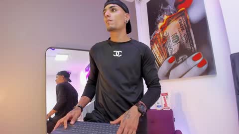 Dennis Kinsey online show from April 7, 7:05 pm