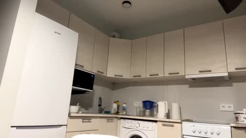 Denni online show from October 10, 5:52 pm