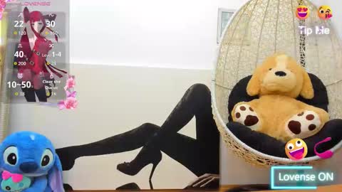 denychantall online show from February 19, 2:11 am