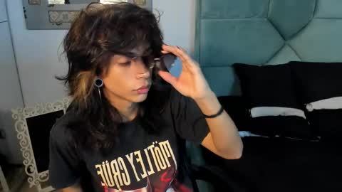 dereck_manson online show from November 2, 11:43 am