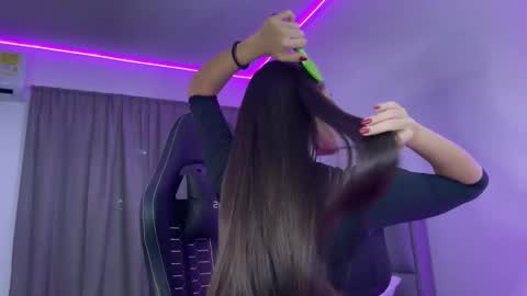 Dereck online show from December 15, 1:07 pm