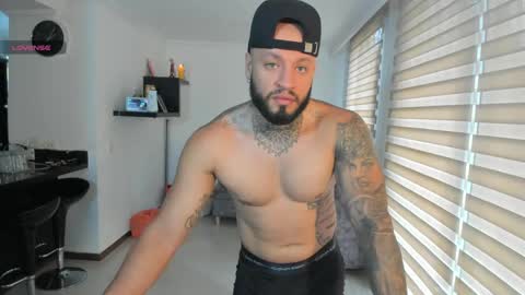 dereckgreen online show from April 14, 7:06 pm