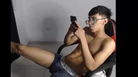 Derek online show from September 10, 4:35 am