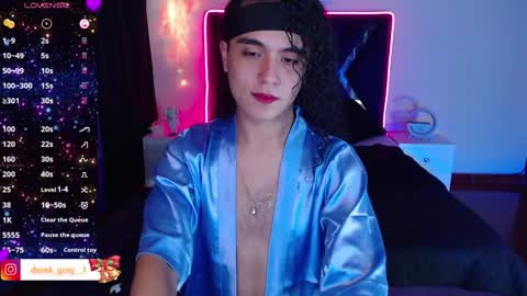 Snapshot of derek_greyy_ chatting on January 12, 11:36 pm derek grey online show from January 12, 11:36 pm