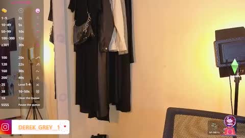 Snapshot of derek_greyy_ chatting on September 10, 8:54 pm derek grey online show from September 10, 8:54 pm