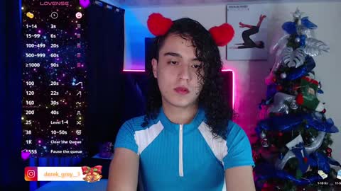 Snapshot of derek_greyy_ chatting on January 2, 11:27 pm derek grey online show from January 2, 11:27 pm