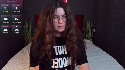 Derek online show from February 1, 12:26 pm