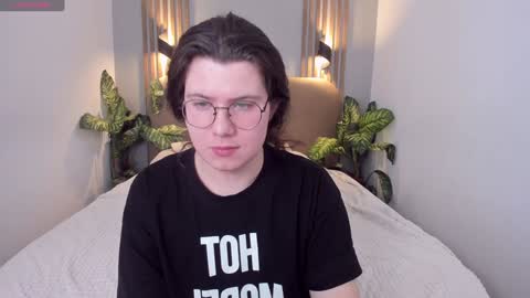 Derek online show from January 15, 12:36 pm